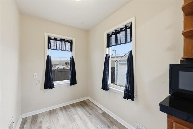 37 E Hoffman Ave, Spokane, WA 99207