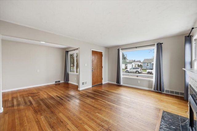 37 E Hoffman Ave, Spokane, WA 99207