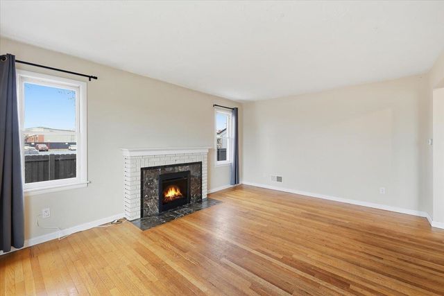 37 E Hoffman Ave, Spokane, WA 99207