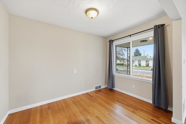 37 E Hoffman Ave, Spokane, WA 99207