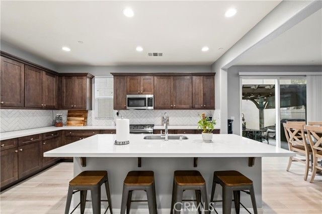 692 S Brampton, Rialto, CA 92376