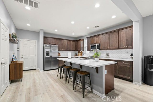 692 S Brampton, Rialto, CA 92376