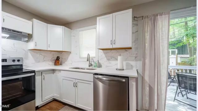 68 Willow Way, Chapel Hill, NC 27516