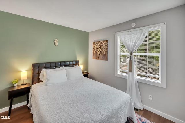 68 Willow Way, Chapel Hill, NC 27516