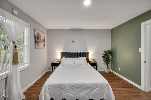 68 Willow Way, Chapel Hill, NC 27516