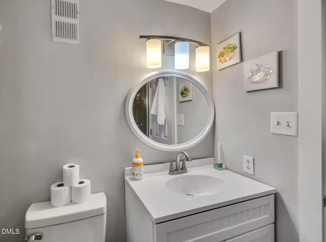 68 Willow Way, Chapel Hill, NC 27516