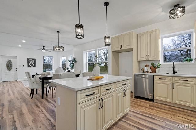 2 Lawn Place, St Louis, MO 63110