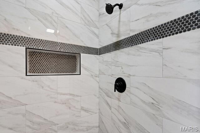 2 Lawn Place, St Louis, MO 63110