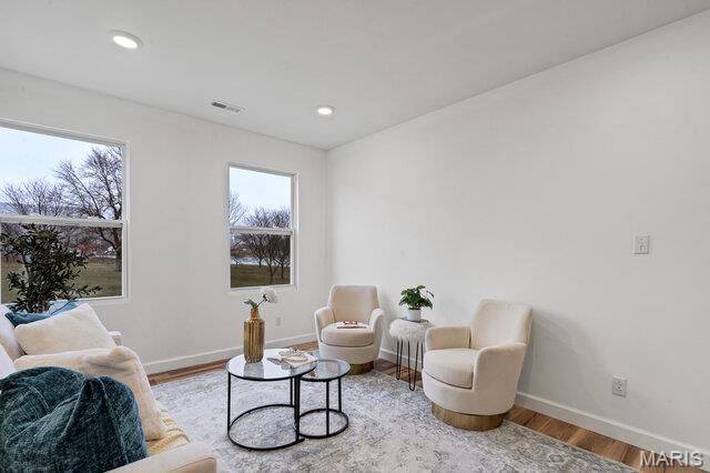 2 Lawn Place, St Louis, MO 63110