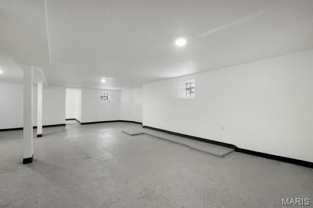 2 Lawn Place, St Louis, MO 63110