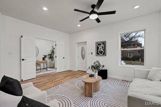 2 Lawn Place, St Louis, MO 63110