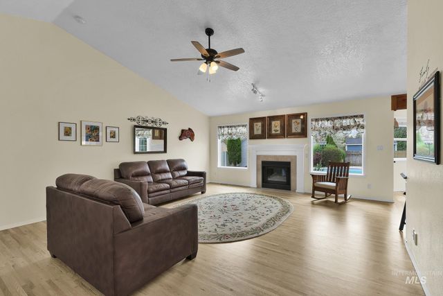 57 W Claire St., Meridian, ID 83646