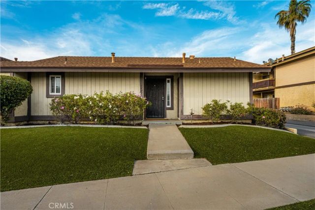 1403 E Sail Ave, Orange, CA 92865
