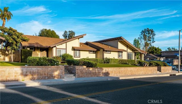 1403 E Sail Ave, Orange, CA 92865