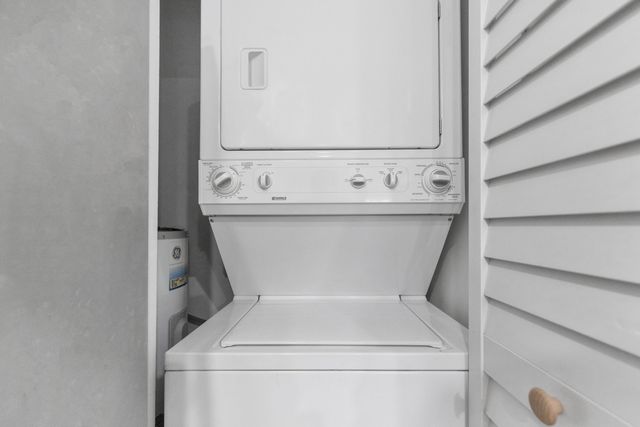 1115 Stillwater Drive, Jupiter, FL 33458