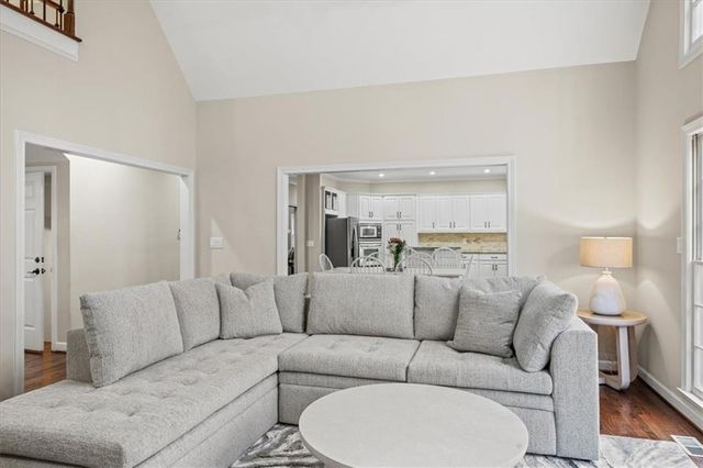 605 Pine Trail Pointe, Roswell, GA 30075