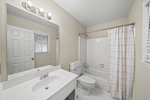 605 Pine Trail Pointe, Roswell, GA 30075