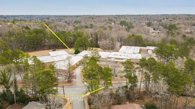 605 Pine Trail Pointe, Roswell, GA 30075