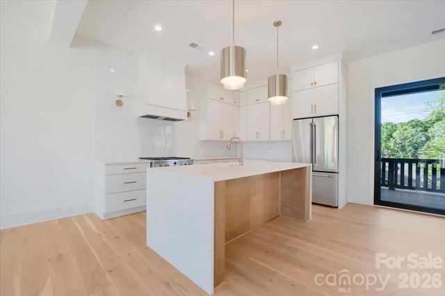 428 Dover Avenue, Charlotte, NC 28209