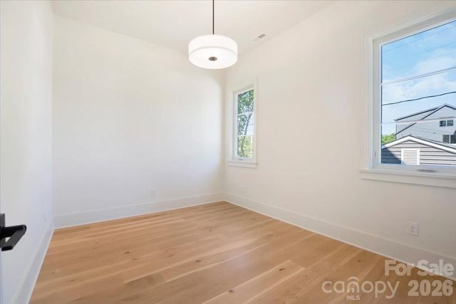 428 Dover Avenue, Charlotte, NC 28209