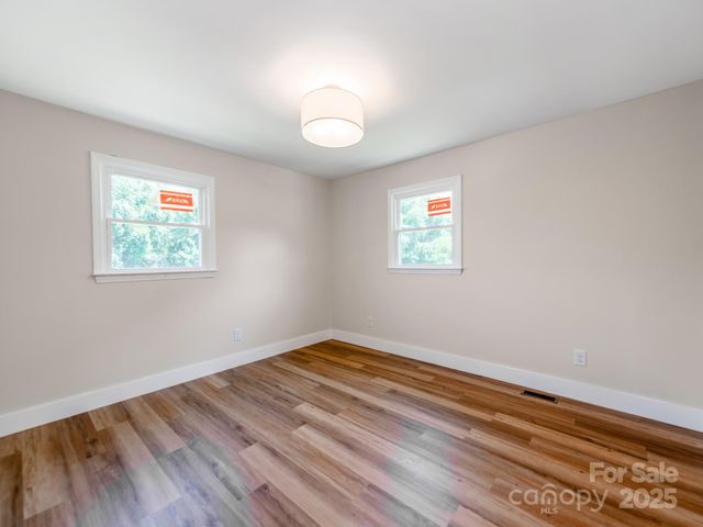 1606 N Rhyne Street, Gastonia, NC 28054
