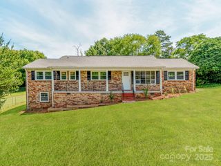 1606 N Rhyne Street, Gastonia, NC 28054