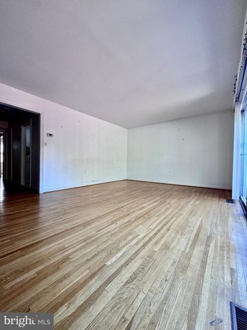 719 6TH ST SW, Washington, DC 20024