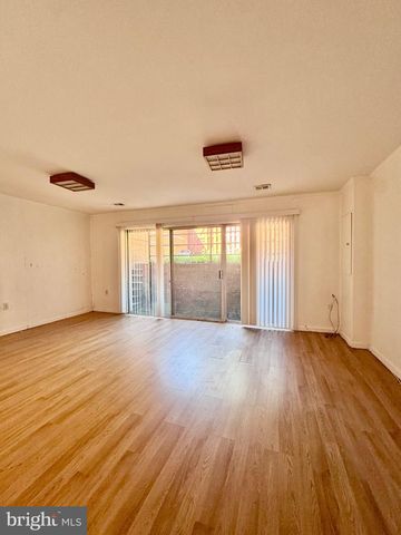 719 6TH ST SW, Washington, DC 20024
