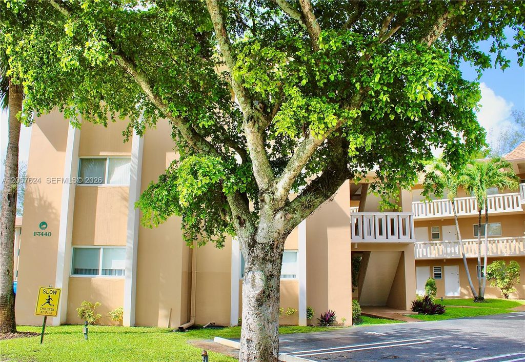 7440 Miami Lakes Drive F212, Miami Lakes, FL 33014