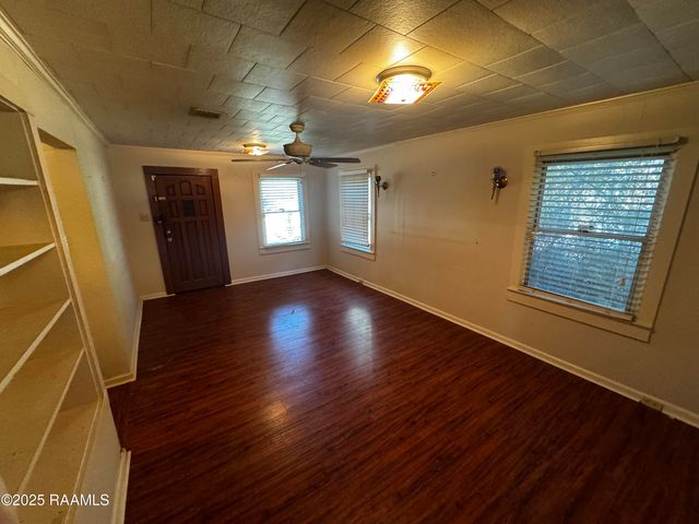 131 W Dunbar Avenue, Opelousas, LA 70570