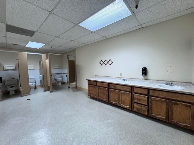 4300 Caterpillar Road, Suite K, Redding, CA 96003