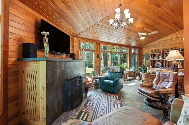 16716 Wappes Road, Churubusco, IN 46723