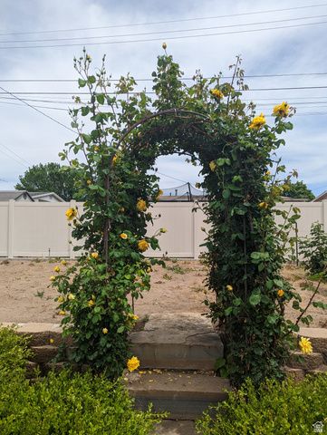 2088 N 450 W, Sunset, UT 84015