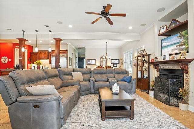 521 Clement Circle, St Simons Island, GA 31522