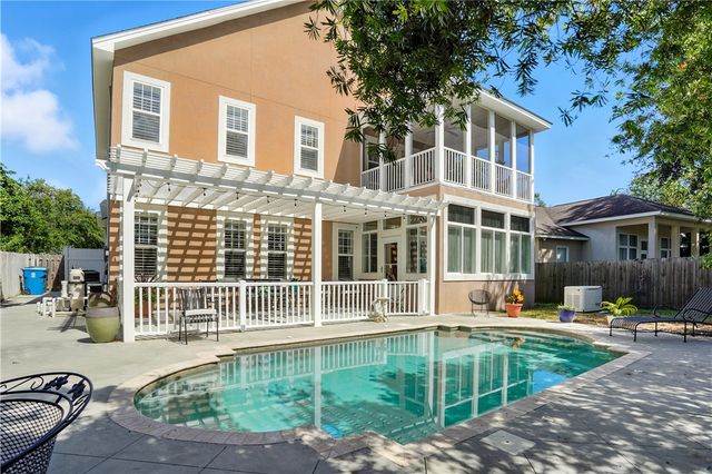 521 Clement Circle, St Simons Island, GA 31522