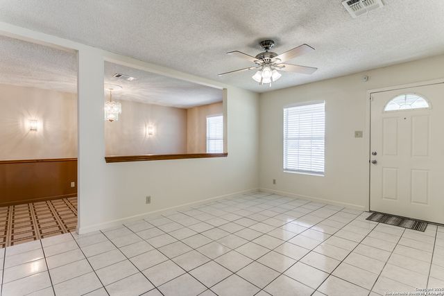 9911 FLOURISANT DR, San Antonio, TX 78217
