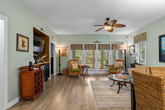 1221 Tidewater Dr Apt 1911, North Myrtle Beach, SC 29582