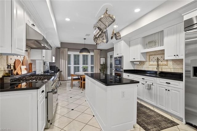 1700 Tranquil CT, Virginia Beach, VA 23454