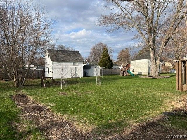 6067 East Avenue, Newfane, NY 14108