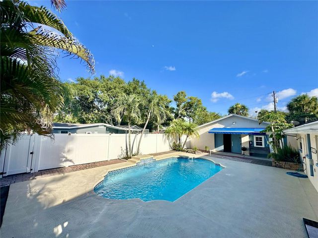 11298 73RD AVENUE N, Seminole, FL 33772