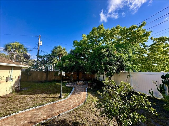 11298 73RD AVENUE N, Seminole, FL 33772