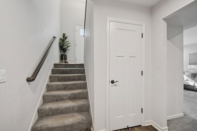 2278 Polar Way, North Saint Paul, MN 55109