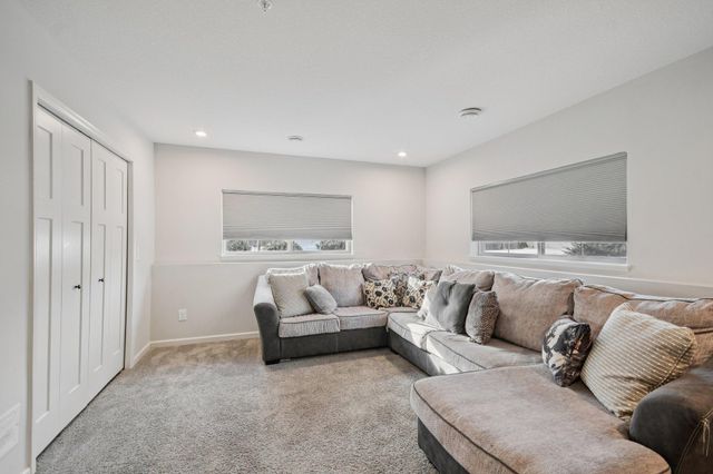 2278 Polar Way, North Saint Paul, MN 55109