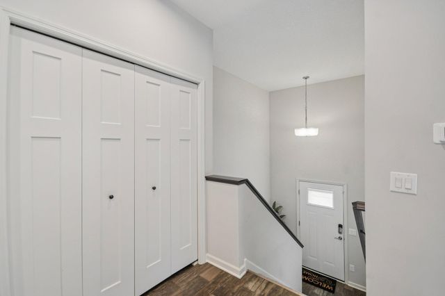 2278 Polar Way, North Saint Paul, MN 55109