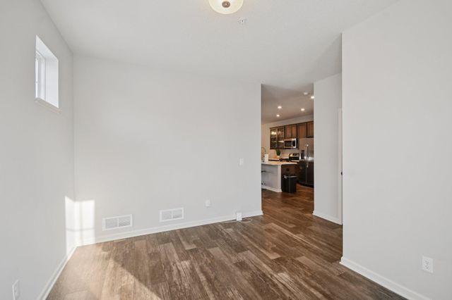 2278 Polar Way, North Saint Paul, MN 55109