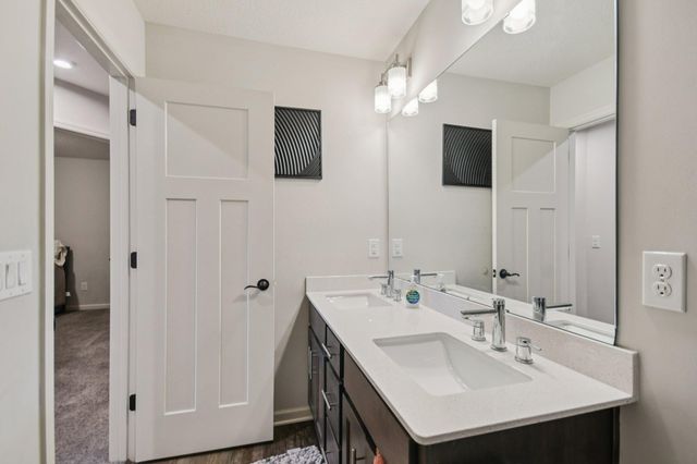 2278 Polar Way, North Saint Paul, MN 55109