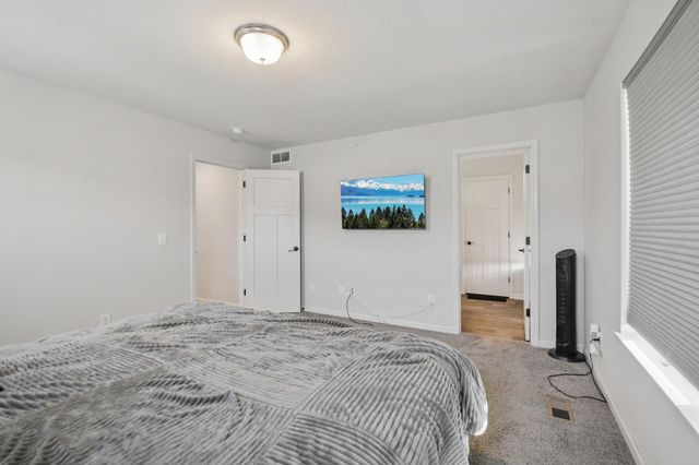 2278 Polar Way, North Saint Paul, MN 55109