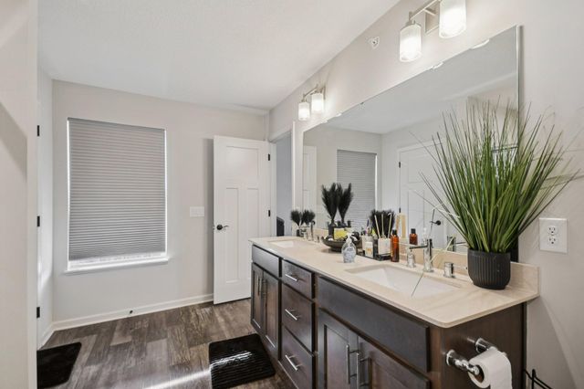 2278 Polar Way, North Saint Paul, MN 55109