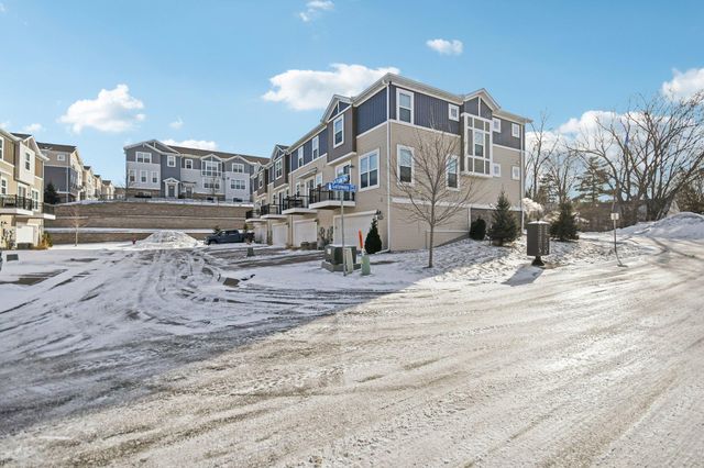 2278 Polar Way, North Saint Paul, MN 55109