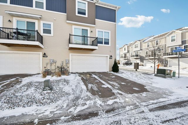 2278 Polar Way, North Saint Paul, MN 55109